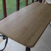Table vernis au pistolet