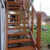 Pose d'un balcon avec escalier en chêne massif