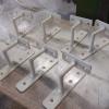 Pattes de fixation sur mesure en acier